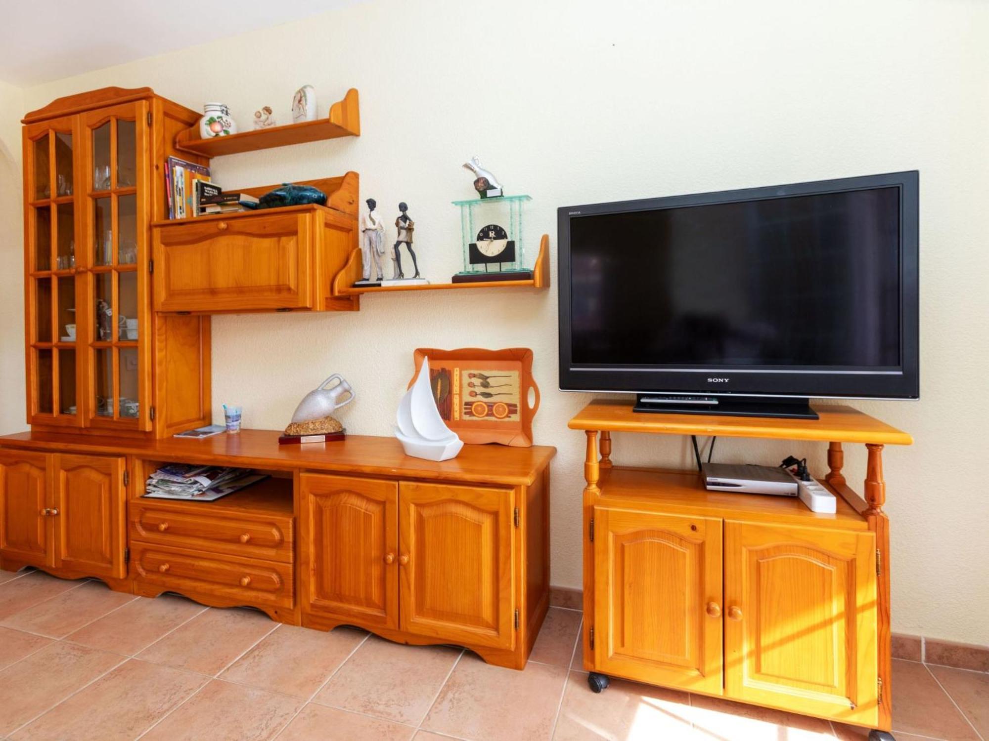 Apartment Aloha By Interhome Llanca Bagian luar foto